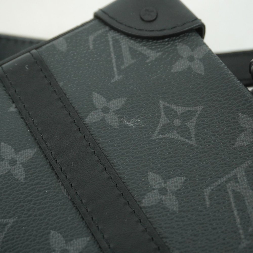 Louis Vuitton Shoulder Bag Monogram Eclipse Soft Trunk Wallet M69838 Black Men's - Picture 11 of 12